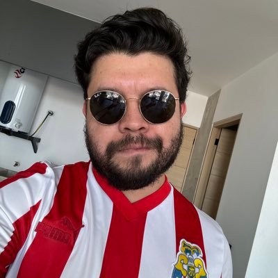 javiertlopez's profile picture. Veo el futbol de espaldas
