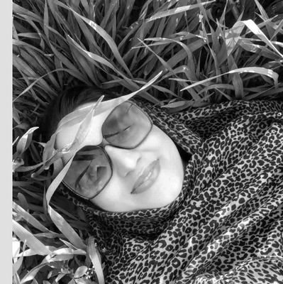 Nargeskhatoon66's profile picture. ای که گفتی جان بده تا باشَدَت آرام جان
جان به غم هایش سپردم نیست آرامم هنوز

💍

⛔️دایرکت⛔️
بلاک