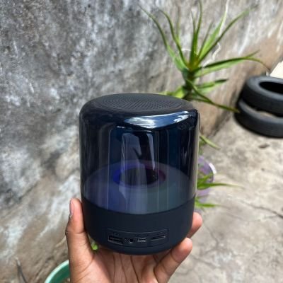 vibesninshalla's profile picture. Lã träp
I love deeply 😅
I hate first💔
I change oftenly☠️
Guess I don't know myself 😜
Shughulika na life yako😂😂