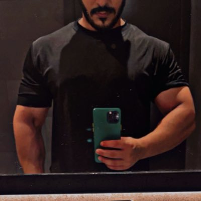 dxb355's profile picture. ماني على رجوى المقفين لحاح الراس شامخ والمبادي عظيمه