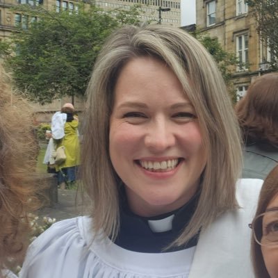 Oldham lass, mum, wife of @AndrewCurrin1 Deacon in the C of E and Assistant Curate in Manchester Diocese
