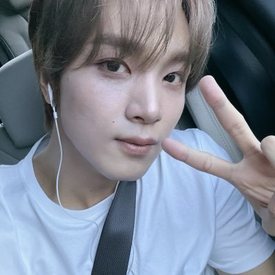 8lhck's profile picture. haechan.. haechan? haechan !! ʕ·ᴥ·ʔ