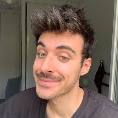 pedro_enaya's profile picture. Dirijo cosas