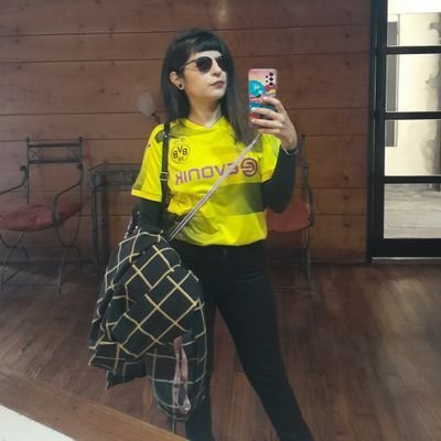 Uso Twitter para quejarme y ver memes. A veces traduzco.
🌱
Echte Liebe 💛🖤
🇦🇷🇦🇷🇦🇷