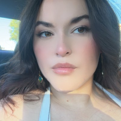 perluuuhhh's profile picture. super hot fire