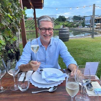 santiago_sc's profile picture. Administrador, diretor de Gestão Corporativa da Celesc