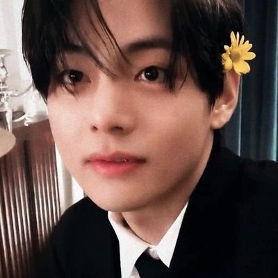 thvluv7_'s profile picture. (19) just for now....
Yeah, but friends don't say words that make friends feel like more than just Friends.
♊