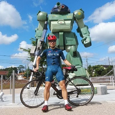 ロードバイク好きの父親
2021年よりCXも始めました
Father who loves road bikes.
Cyclo‐cross also started in 2021.