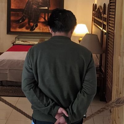 Kata-kata tak selalu mengarah pada fakta.