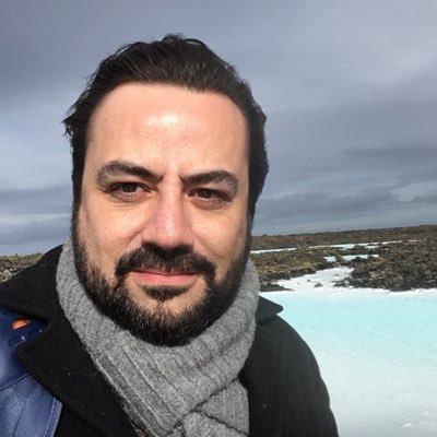 Escribo. Cine, música, literatura, viajes. Vuelvo a ser nuevo en esto.