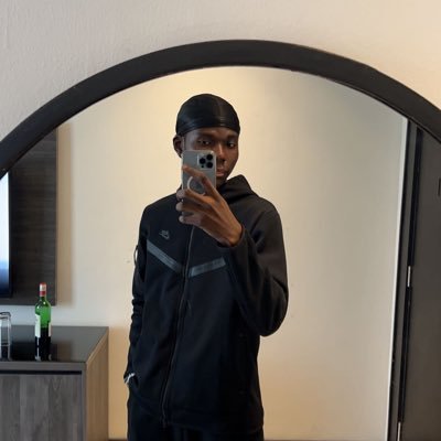 Photographer • I Love Cars 🏎️🏁 • I make beats too🥁