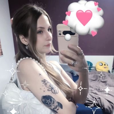 xxshelly_'s profile picture. ☁️✨ pisces / she_her / generally confused                        
 wrestling, pop music, cartoons 💌
ଘ(੭ºัᴗºั)━☆ﾟ*:.