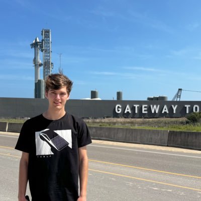 Tesla⚡️ and Space X fanatic 🚀. Documenting my engineering journey. Trying to increase my usefulness!