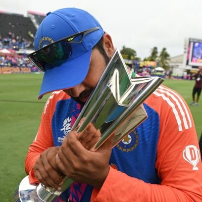 Big fan of @imVkohli and @imRo45
everything about cricket..
all thoughts are personal.