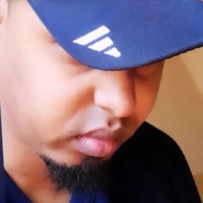 من خلقني الله وأنا ماأرضى الرضوخ. . . وماتوسّوس فيه نفسي وماطرى ..!!يا أعيش وعيشتي عيشة شموخ. . . يا أموت وأندفن تحت الثرى...!
ManCity !