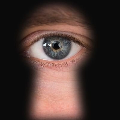 Levoyeur19799's profile picture. Yo venía aquí solo a mirar, pero me fui calentando.