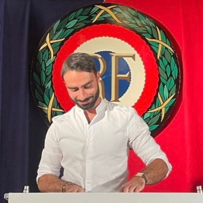 lefebvrepascal_'s profile picture. ❝ L’avenir appartient à ceux qui s’engagent ❞