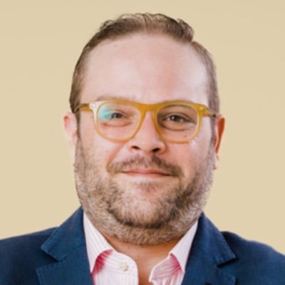 vecilla's profile picture. Director Comercial