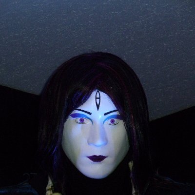 shion_az0719's profile picture. 成人式などとうに過ぎ去ったヲタなローラン。最近繭期を膝に受けてしまってな………
谷山浩子さんの音楽も大好き。カラオケ大好きマン。ジャンルは広く浅く、時に沼のように深く。
軽率に沼にドボンするわよ。雑多に呟く垢
