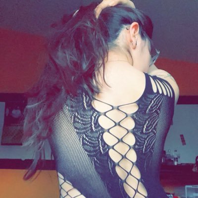 Petite, Mexican, 4’10, piercings and tattoos 🥰 DM me for what you are looking for👀 Selling Content🔞🍑 (The only “meets” I like is the meat between your legs)