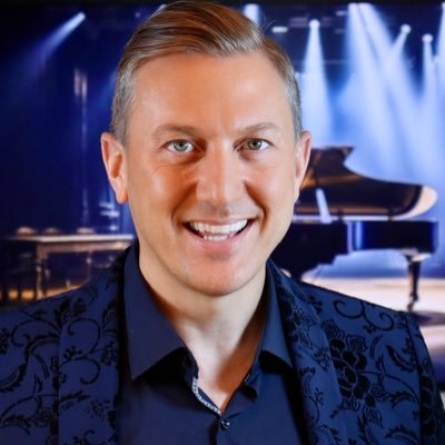 Welsh, London based pianist, singer, writer and award winning composer. 🏳️🌈 Half of Tiano with @Shimi_Goodman. Tickets for Cardiff show on 17.10