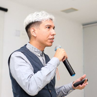 Psicólogo mas aqui sou o puro agente do caos , todo mundo precisa de válvula de escape