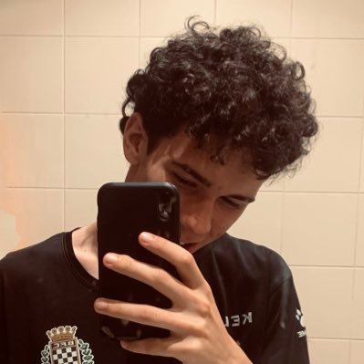 apadilha14's profile picture. 