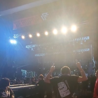 ライブ行きたい