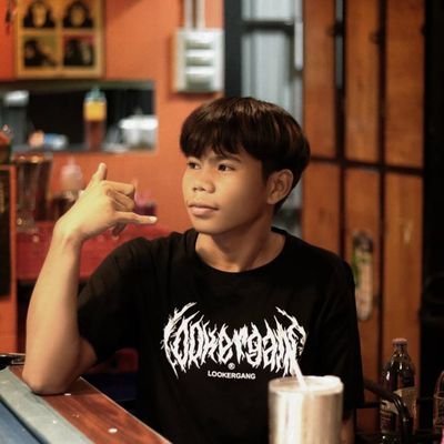 ta_ll61422's profile picture. IG: Chaiya046 ฟอลแล้วทักมา
ขี้เงี่ยนค้าบบ🥺 19y ทักได้🥰 ชอบผู้หญิง 
คุยเสียวได้ หาคนคุยเสียว แลกรูปได้🥺
#บำเหน็จณรงค์ #ชัยภูมิ