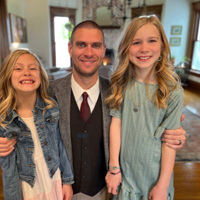 MriNoob's profile picture. Nvisioner (?) pun lover