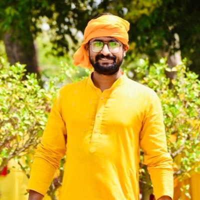 नफरत नहीं हम प्रेम के आदि है हमें गर्व है हम हिन्दूत्व वादी है .🚩🚩मैं जानता हूँ मेरे अकेले के शोर मचाने से हिन्दुत्व नहीं जागने वाला प्रंतु प्रयास करता रहूँगा
