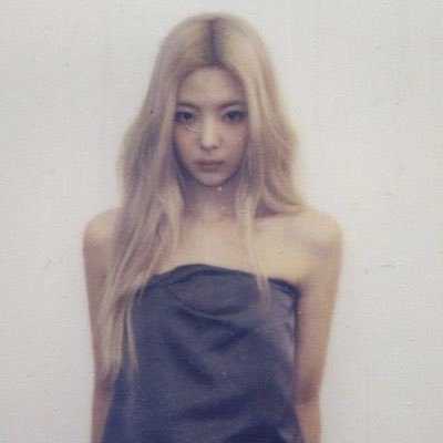 xMonitosx's profile picture. Midzy? midzy I WENT TO THEIR CONCERT 😭 11/03/2022