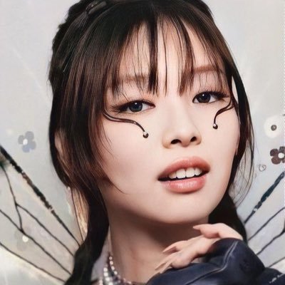 #jennie ā fashions newest princess, biggest defender of skz, jennie, izna, & olivia | fanfic writer