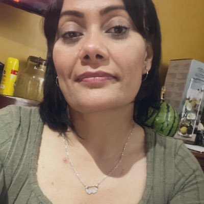 VaneYadi's profile picture. Orgullosamente tapatía, amante de la fotógrafa y el café, emprendedora y viajera de corazón 💕
Ya qué estamos de paso ✨ dejemos huellas bonitas 💝👣