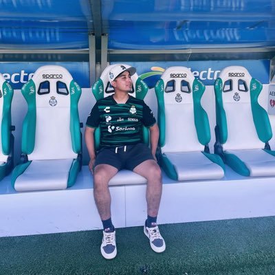 XJay10's profile picture. Hagas bien o mal la gente siempre va hablar.   #Santos 🇳🇬 El Chamaco de la Laguna
