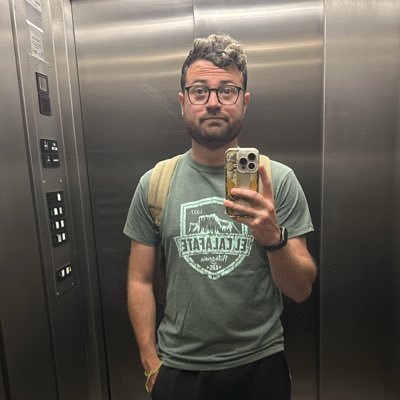 IsPawel's profile picture. Profesor 👨🏻‍🏫 Gamer 🎮 Adicto 📖 Papi 🐶 30🎂