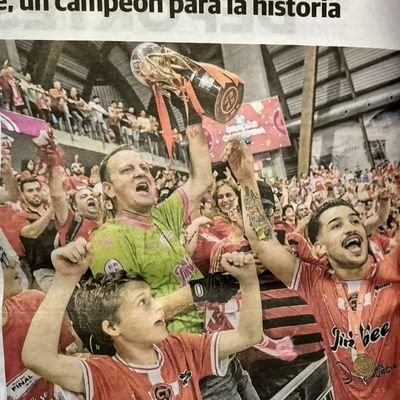 Jimbee, efesés y Cebé. 🇩🇰
Central, si no existiera habría que inventarla.