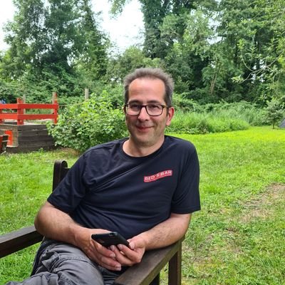 Olav25305812's profile picture. Fluglotse    
Antifaschist          
er/he    
🇺🇦