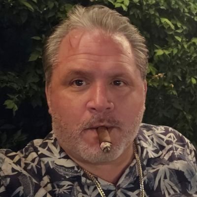 Ohio born, 3 great adult children, and my Pug. Trying to figure out life's curveballs. OMI whale. Luv travel. Go Bucks. Buy bitcoin get rich