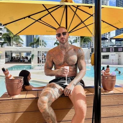 model 💜 personal inspire 🌓🏳️🌈 PRIDE
🔯 BDSM lifestyle
