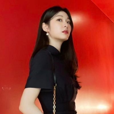 yuzushydroblade's profile picture. 18 | lesbian | figure skating | ifb