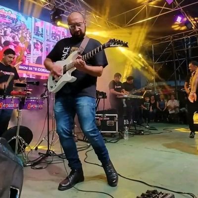MUSICO OCASIONAL!
BOHEMIO!
Simpatizante del Club Libertad
Papá de Gessio
San Antonio - PY