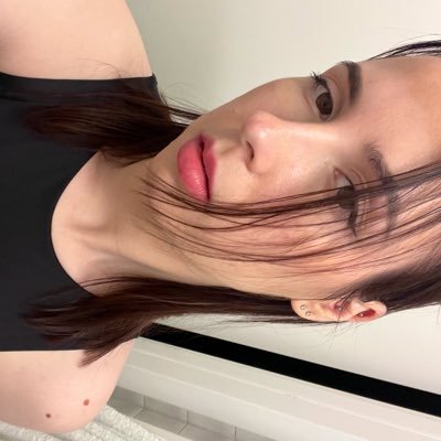 Vicktoree_uh's profile picture. 🖤영부인🖤 티니 lyOn 아미 Ri navy | Ukrainian 💛💙 enfj 💜💖