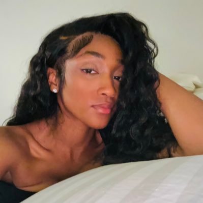 __ima__starrr's profile picture. 