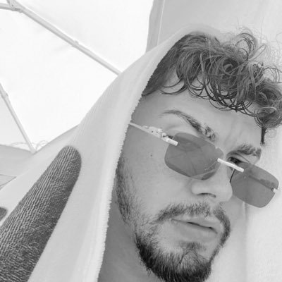 23 M🤍