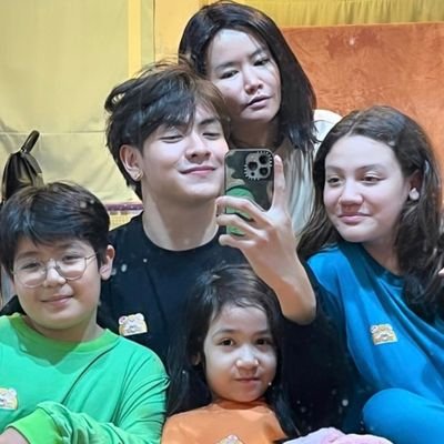 รักจุงอาเชนมากๆนะไม่ว่ายังไงก็รักจุงมากที่สุดและจะรักต่อไปให้มากที่สุด