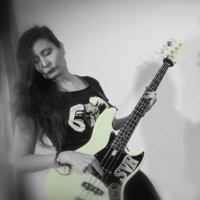 Bajo y Voz en Sukyband.
@Sukyband
https://t.co/7BPKBgJROG
#bandasrock #bandasnuevas
#rock #punkrock #bass #bassist #guitars #guitar