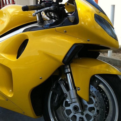 RossWineBarossa's profile picture. I sell Ross boutique wines in AUS, CHINA, CANADA & GERMANY. bass player with rock band MR. TASTY