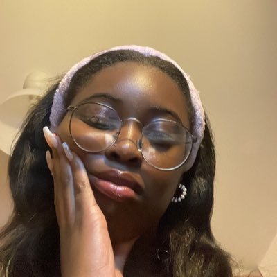 ash7_02's profile picture. Free Palestine🇵🇸Free Sudan 🇸🇩 Free Congo 🇨🇩 #BIRDS 🦅#MUFC❤️ #Hornets💙