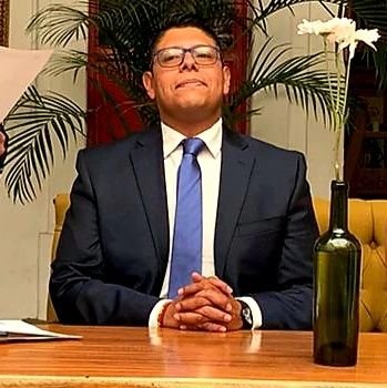 🇲🇽@UNIVA_GDL. @unileon. Heredé un nombre poderoso y un mestizaje grandioso. Custodio de tres guerreras. Parrillero, Beer Lover, 49er. ¡Vía fora ara mateix!